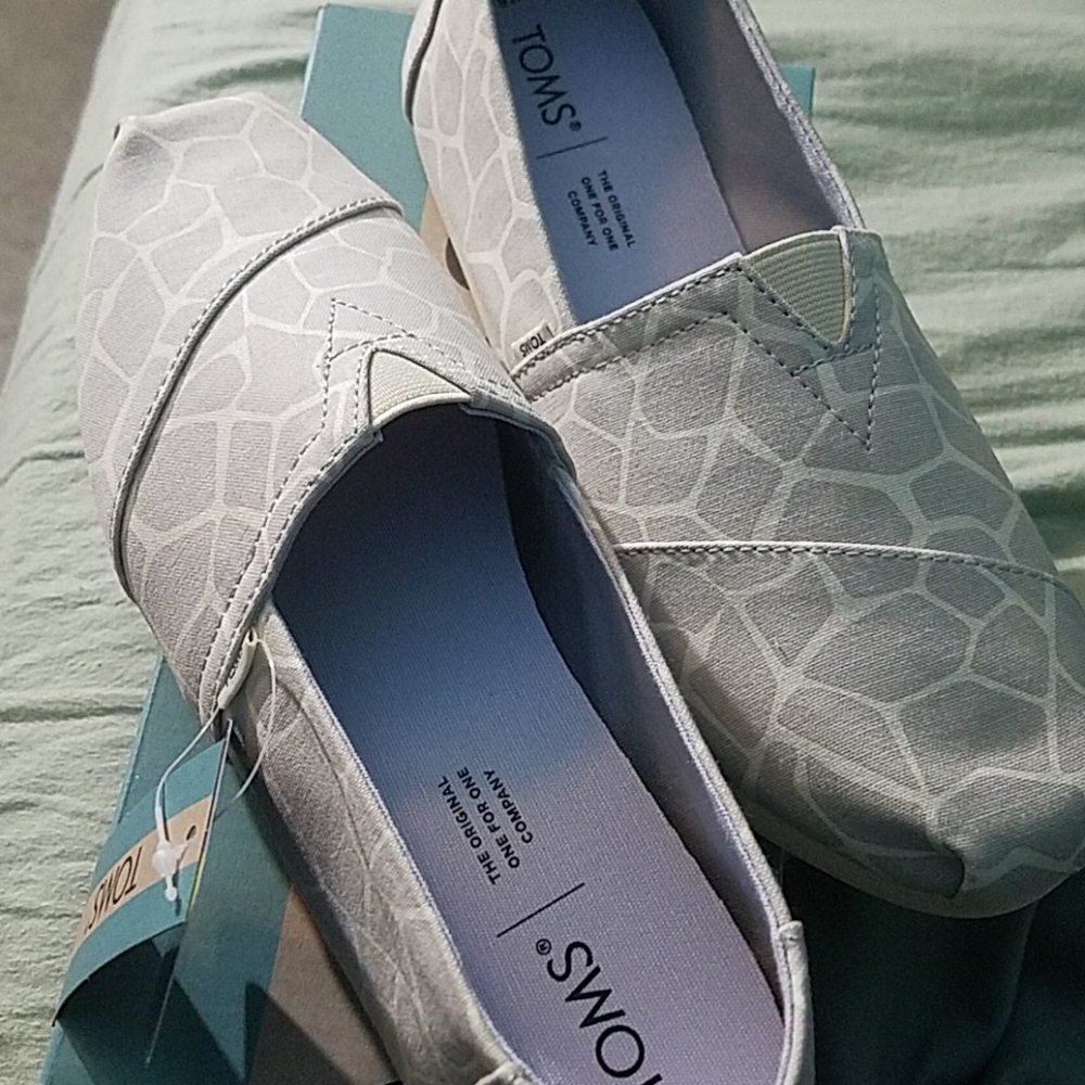 Toms